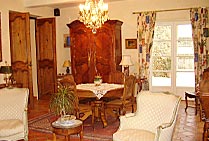 Le salon - Table d'h&ocirc;tes en Drome de La Farella (france)