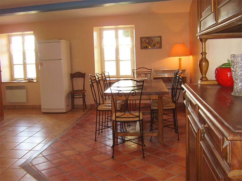 Cliquer pour fermer la fentre -  Salle a manger Gite Provence